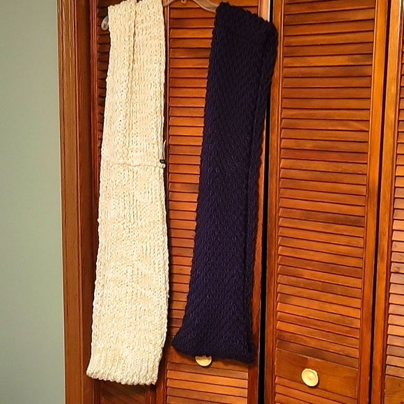 Scarves - Picture 1 of 2